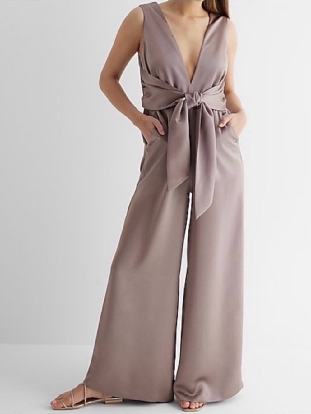 Elegant V-Neck Black Pantsuit with Waist Tie